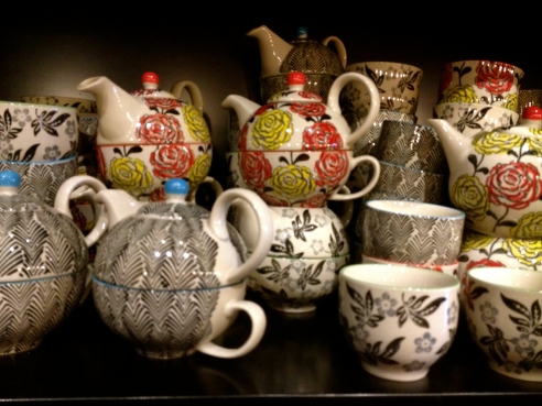 T2 Tea cups & teapots